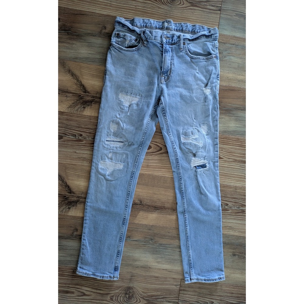 Old Navy Men's Skinny Built-In Flex Stretch Light Wash Distressed Jeans 32